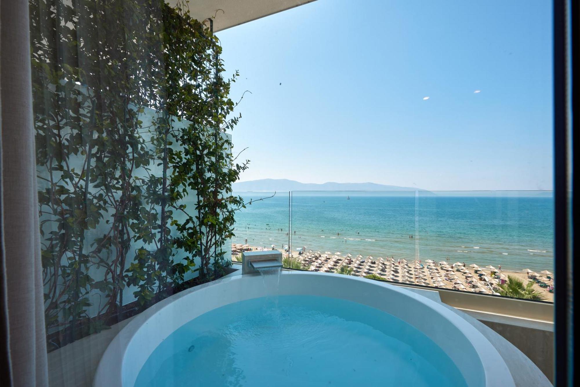Valis Luxury Hotel Vlore Exterior photo