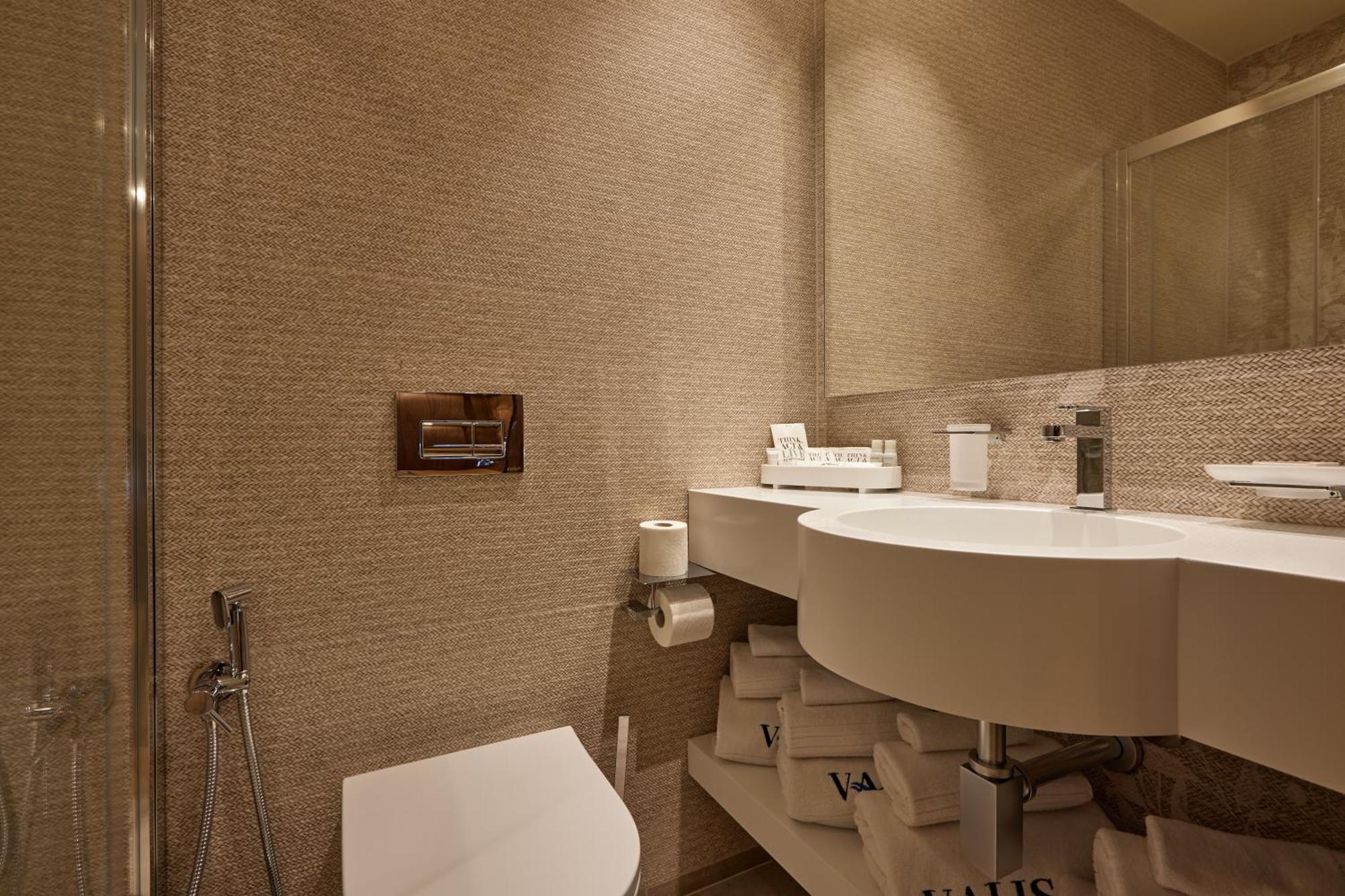 Valis Luxury Hotel Vlore Exterior photo
