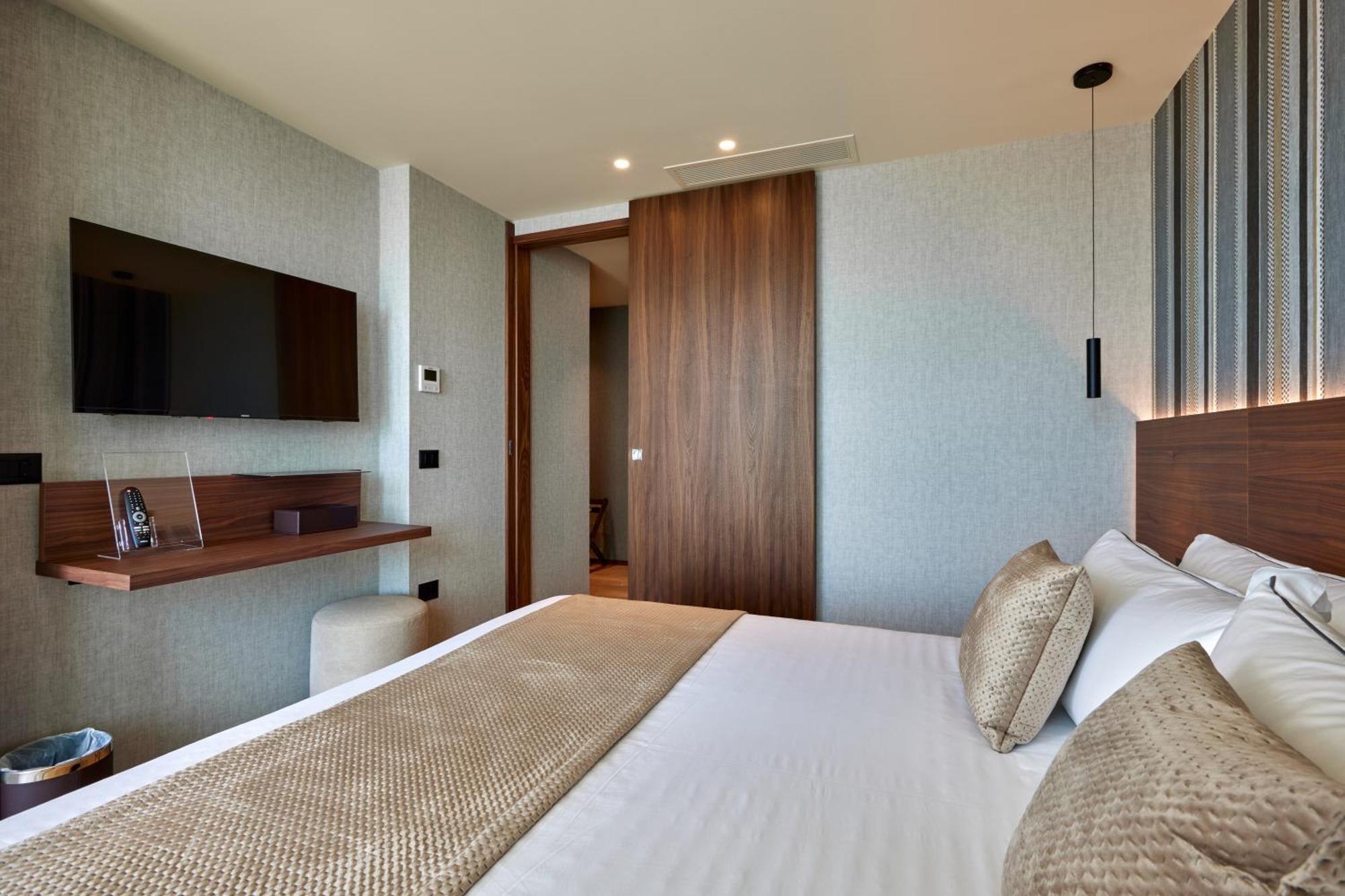 Valis Luxury Hotel Vlore Exterior photo
